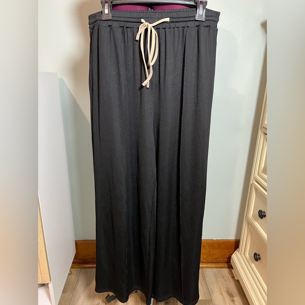 Cider Black Wide-Leg Drawstring Pants